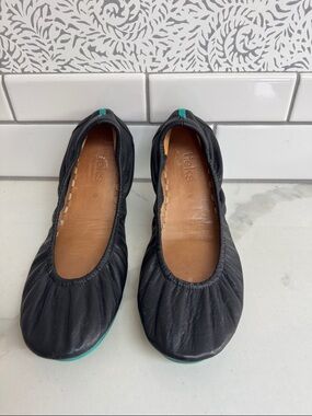 Tieks Black Leather Ballet Flats with Teal Trim